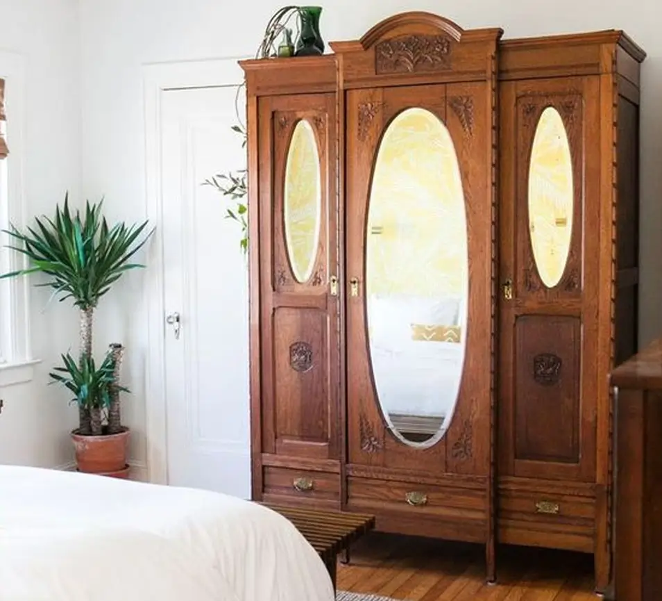 Solid Wood Almirah / Wardrobes